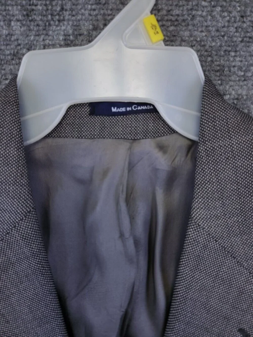 Chaps By Ralph Lauren Gray Blazer 2 Button 95% Wool 5% Cashmere Made In Canada